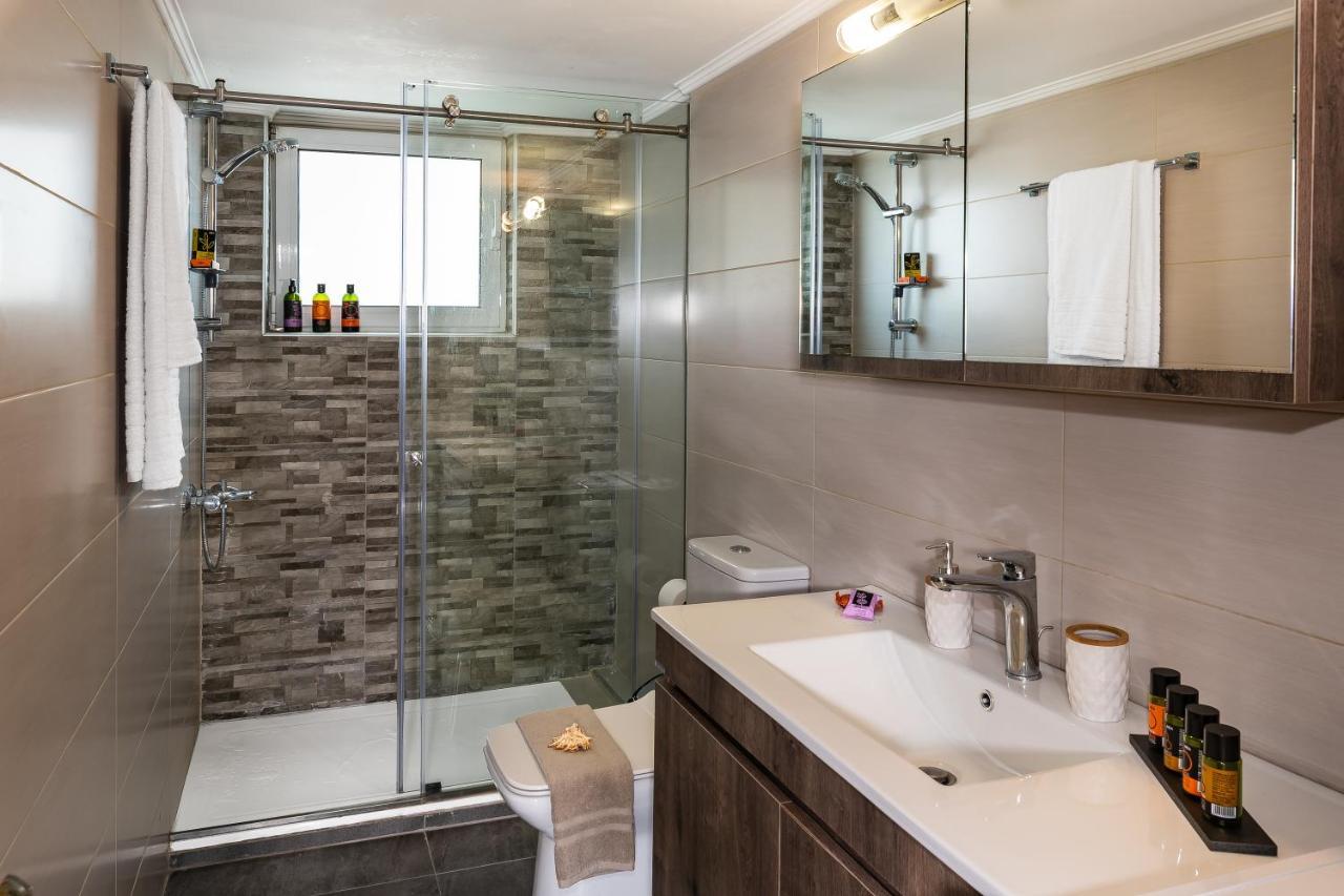Central Apt. With Parking - 3 Min From Old Port Chania  Buitenkant foto